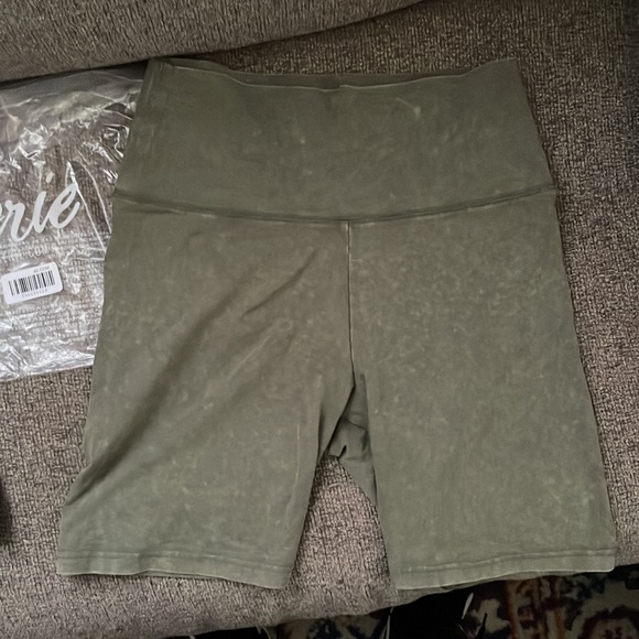 NWOT Aerie Set Bandeau and Shorts Green Large Top and Medium Shorts - Picture 4 of 8